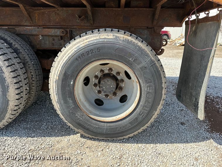 image for item DV0872 2000 GMC C8500 dump truck