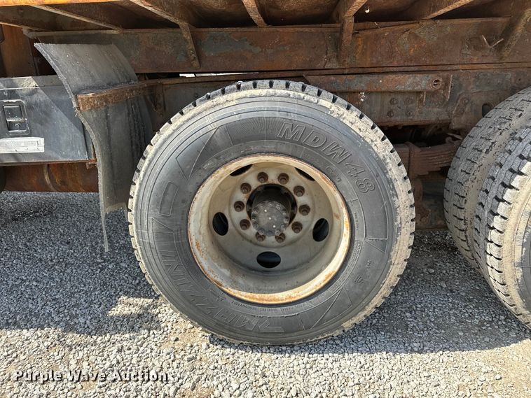 image for item DV0872 2000 GMC C8500 dump truck