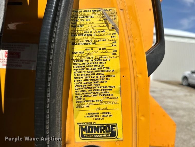 image for item DV0872 2000 GMC C8500 dump truck