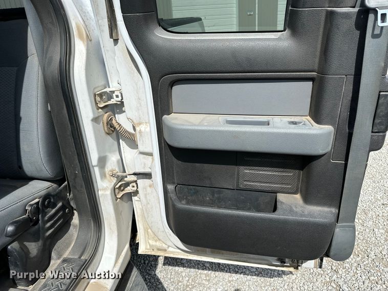 image for item DV0873 2011 Ford F150 Ext. Cab pickup truck