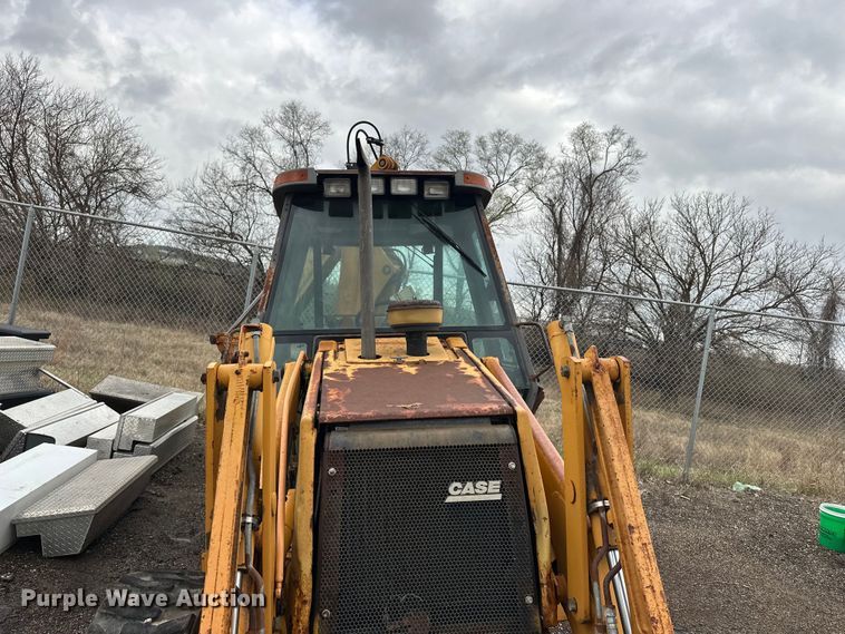 image for item DV0893 1998 Case 580L Series 2 backhoe