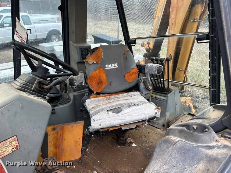 image for item DV0893 1998 Case 580L Series 2 backhoe