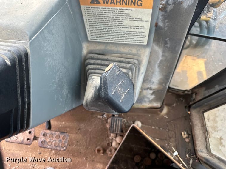 image for item DV0893 1998 Case 580L Series 2 backhoe