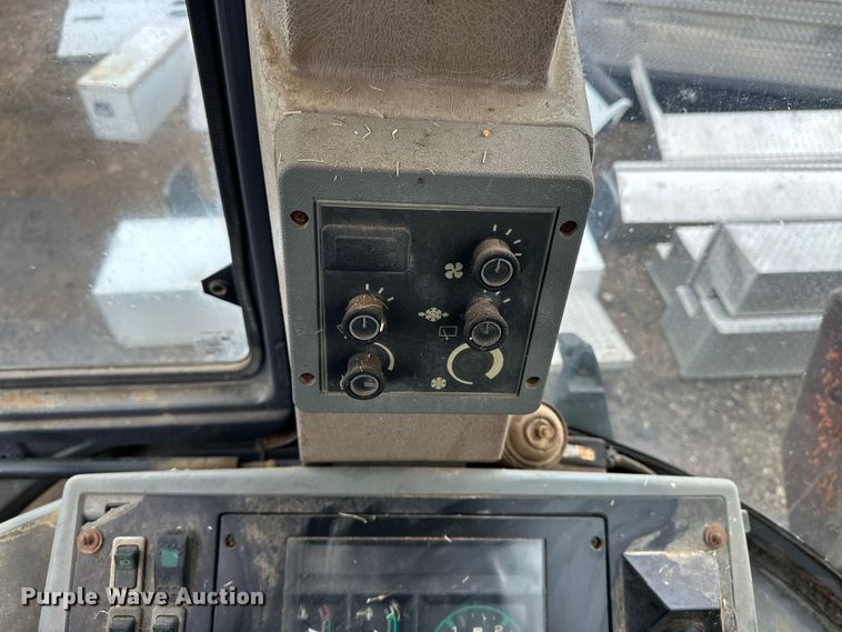 image for item DV0893 1998 Case 580L Series 2 backhoe