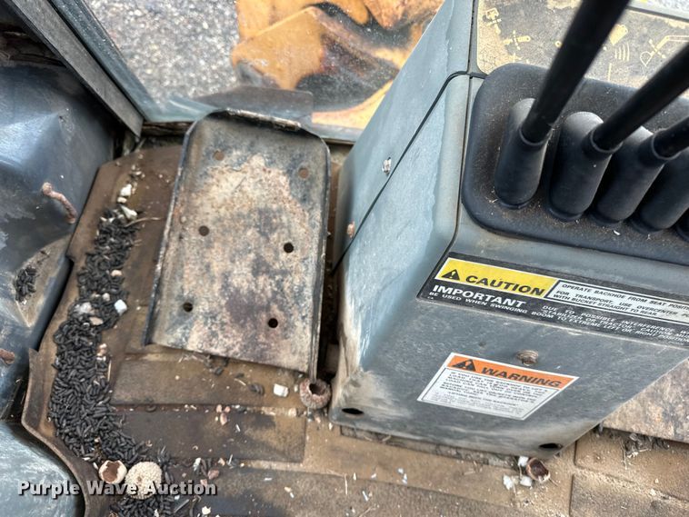 image for item DV0893 1998 Case 580L Series 2 backhoe