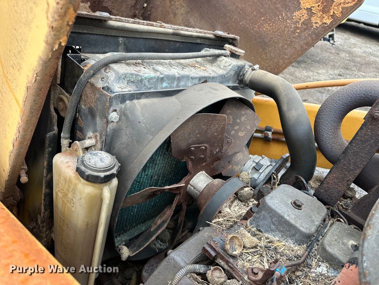 image for item DV0893 1998 Case 580L Series 2 backhoe