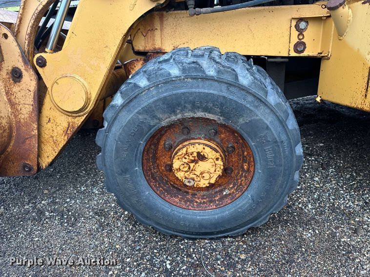 image for item DV0893 1998 Case 580L Series 2 backhoe