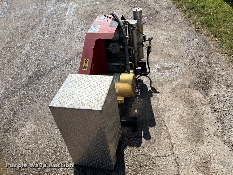 image for item DX5960 Max Air 55 air compressor