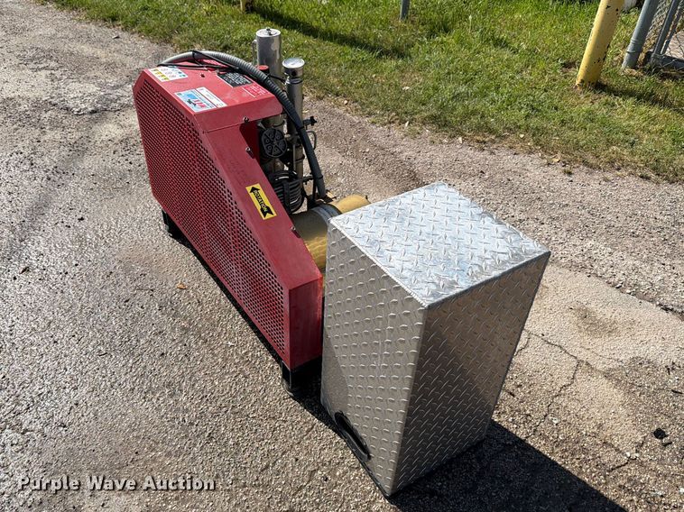 image for item DX5960 Max Air 55 air compressor