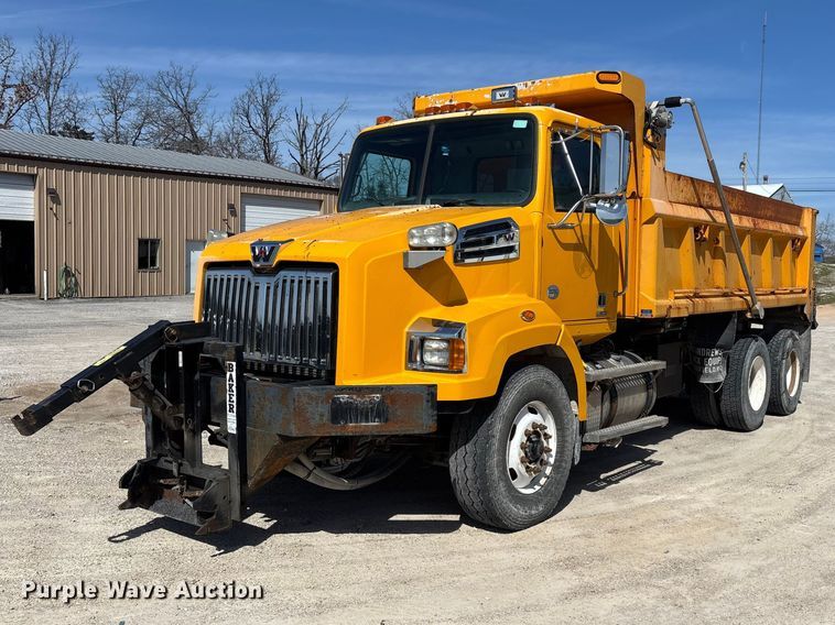 image for item DY0406 2014 Western Star 4700 SB dump truck