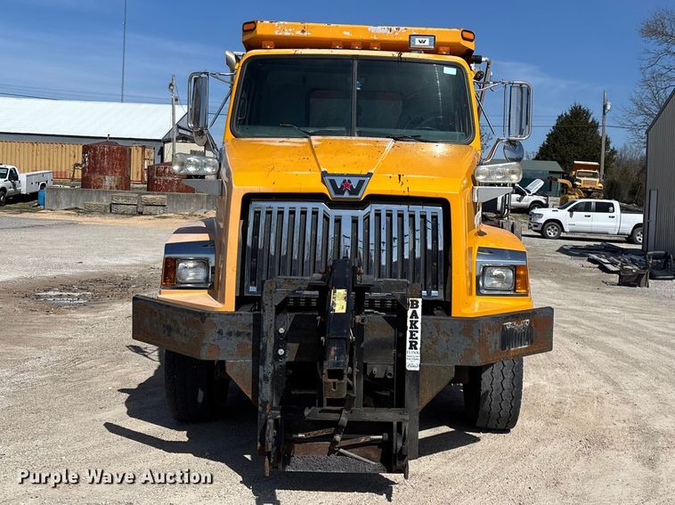 image for item DY0406 2014 Western Star 4700 SB dump truck