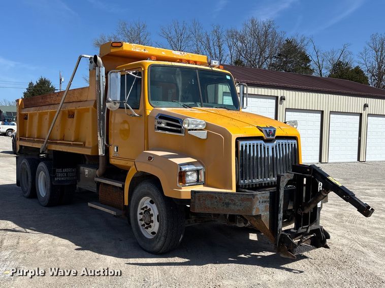 image for item DY0406 2014 Western Star 4700 SB dump truck