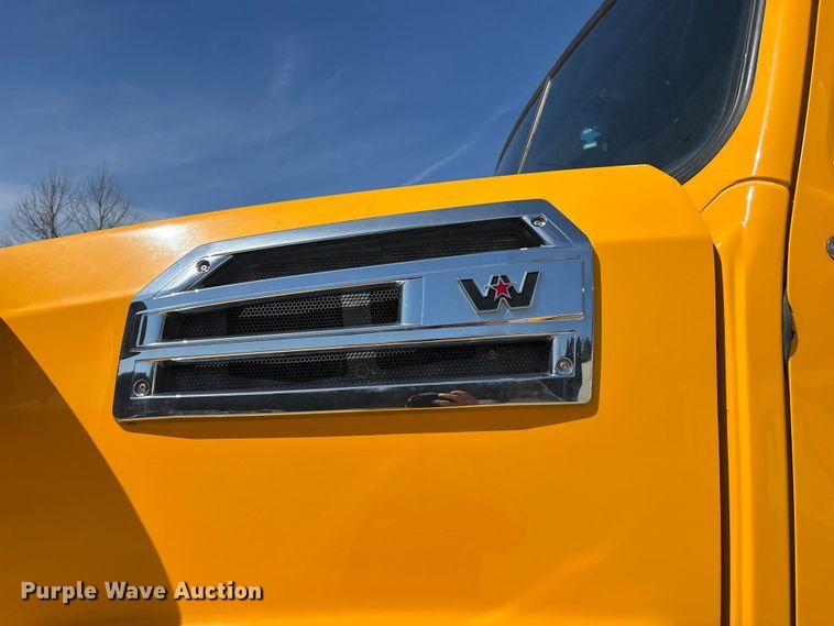 image for item DY0406 2014 Western Star 4700 SB dump truck