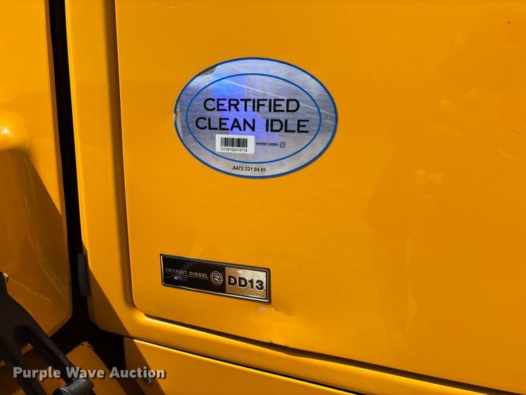 image for item DY0406 2014 Western Star 4700 SB dump truck