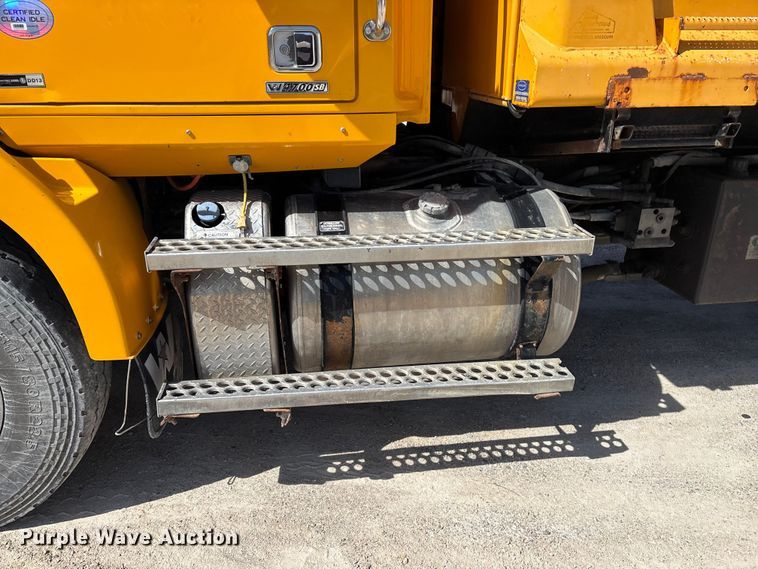 image for item DY0406 2014 Western Star 4700 SB dump truck