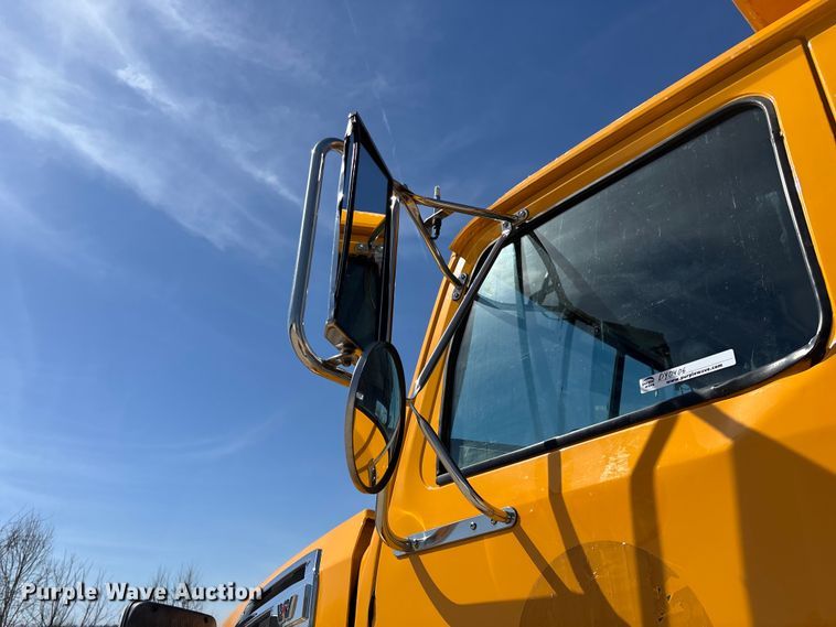 image for item DY0406 2014 Western Star 4700 SB dump truck