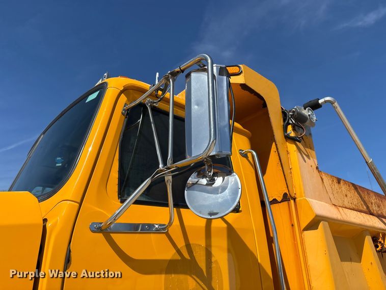 image for item DY0406 2014 Western Star 4700 SB dump truck