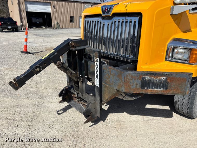 image for item DY0406 2014 Western Star 4700 SB dump truck