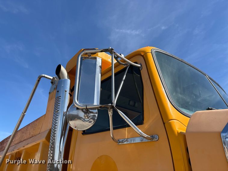 image for item DY0406 2014 Western Star 4700 SB dump truck