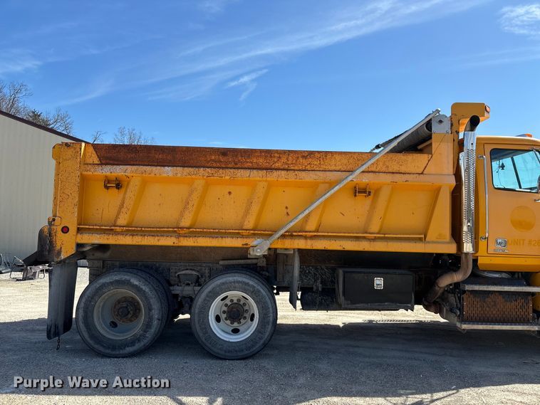 image for item DY0406 2014 Western Star 4700 SB dump truck