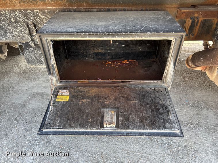 image for item DY0406 2014 Western Star 4700 SB dump truck