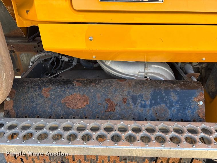 image for item DY0406 2014 Western Star 4700 SB dump truck