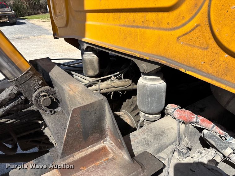 image for item DY0406 2014 Western Star 4700 SB dump truck