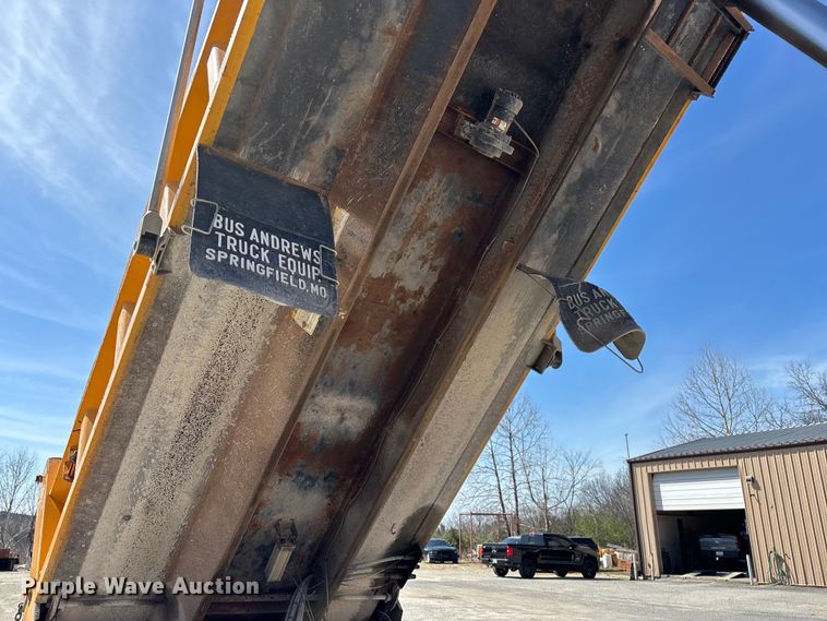 image for item DY0406 2014 Western Star 4700 SB dump truck