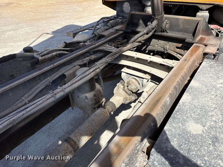 image for item DY0406 2014 Western Star 4700 SB dump truck