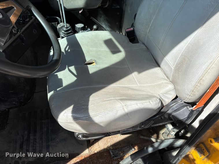 image for item DY0406 2014 Western Star 4700 SB dump truck