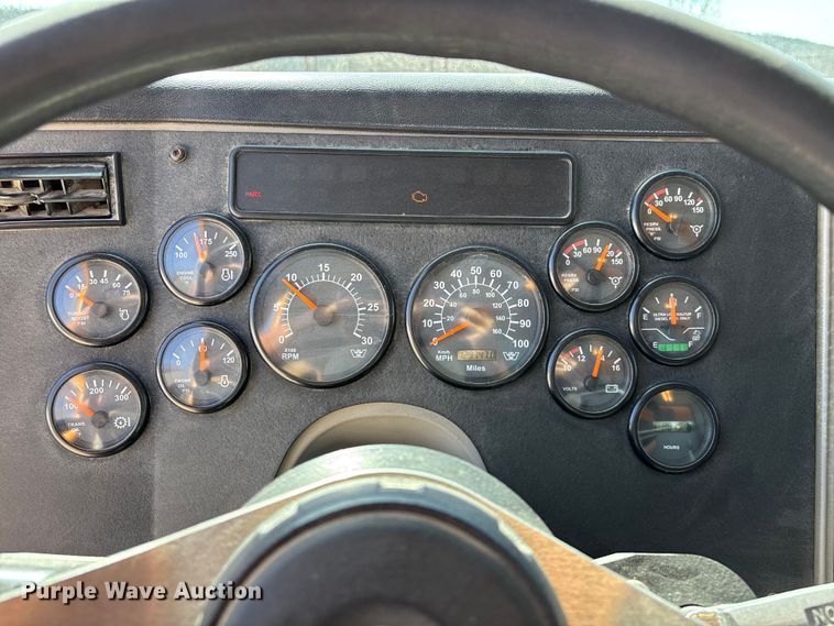 image for item DY0406 2014 Western Star 4700 SB dump truck