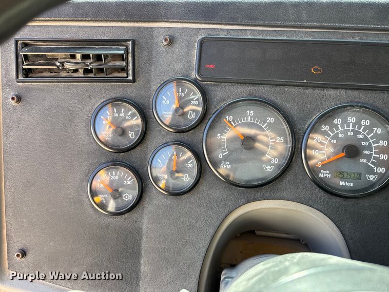 image for item DY0406 2014 Western Star 4700 SB dump truck