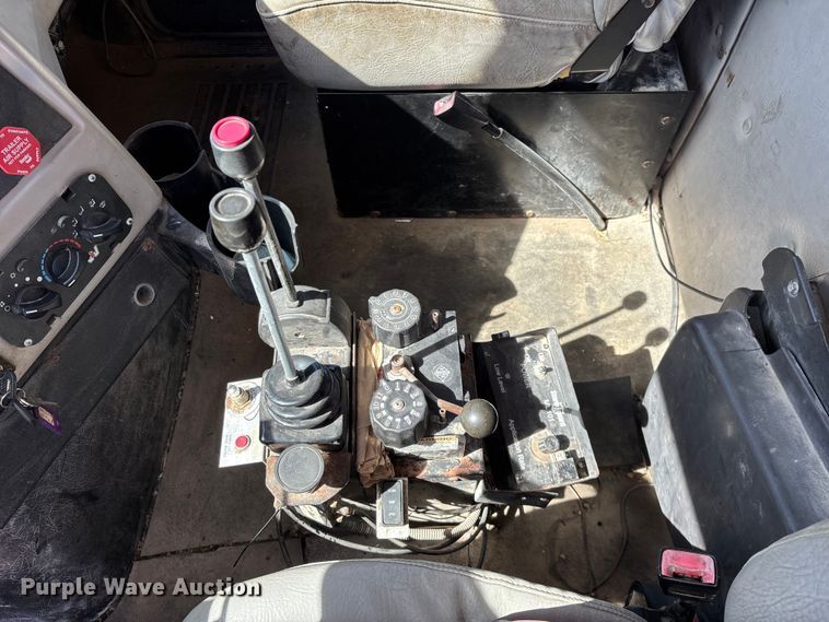 image for item DY0406 2014 Western Star 4700 SB dump truck