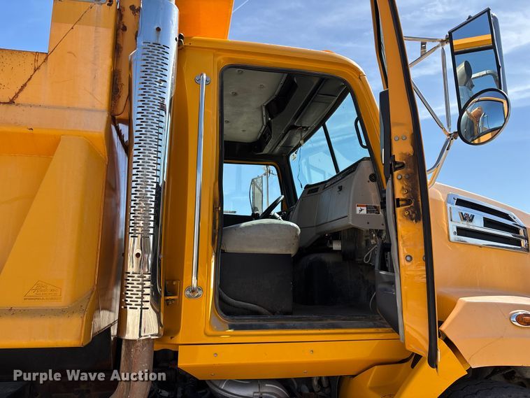 image for item DY0406 2014 Western Star 4700 SB dump truck