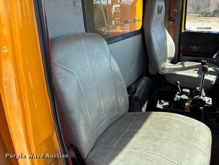 image for item DY0406 2014 Western Star 4700 SB dump truck