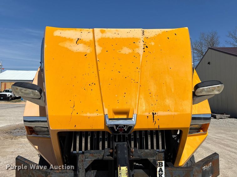 image for item DY0406 2014 Western Star 4700 SB dump truck