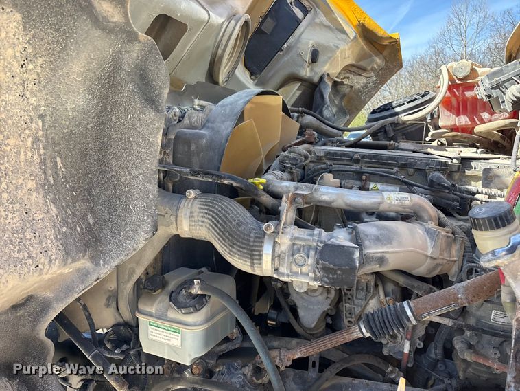 image for item DY0406 2014 Western Star 4700 SB dump truck