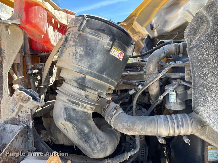 image for item DY0406 2014 Western Star 4700 SB dump truck