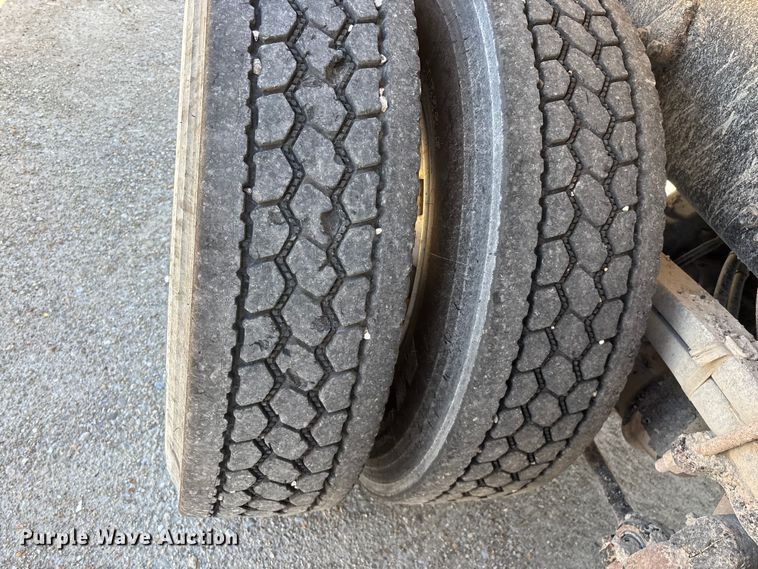 image for item DY0406 2014 Western Star 4700 SB dump truck