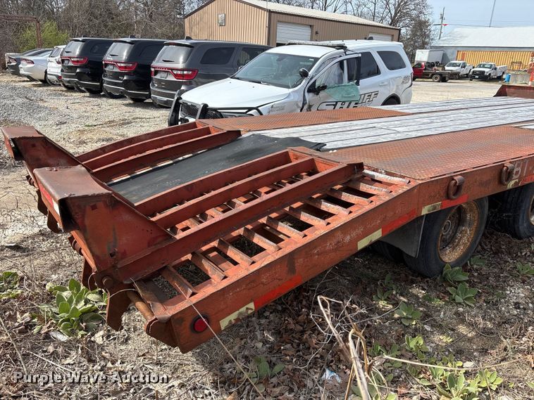 image for item DY0411 1995 Talbert equipment trailer
