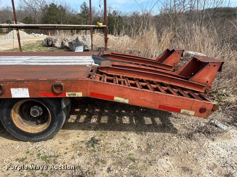 image for item DY0411 1995 Talbert equipment trailer