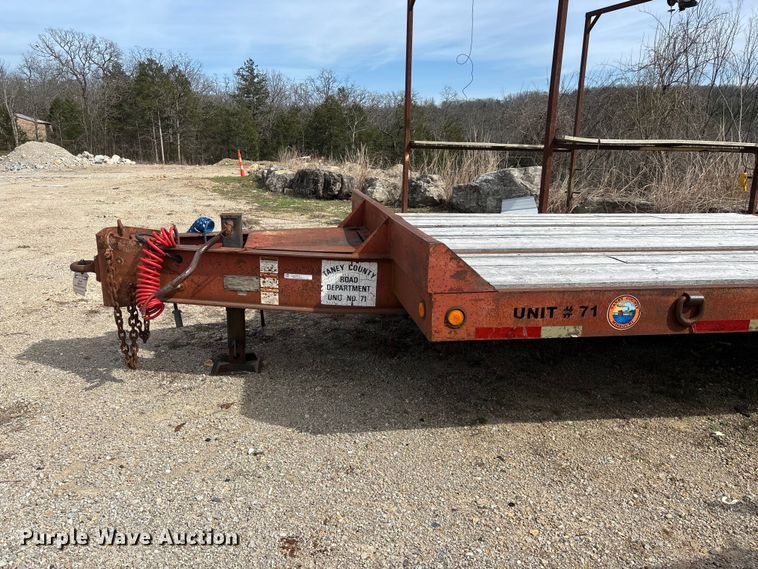 image for item DY0411 1995 Talbert equipment trailer