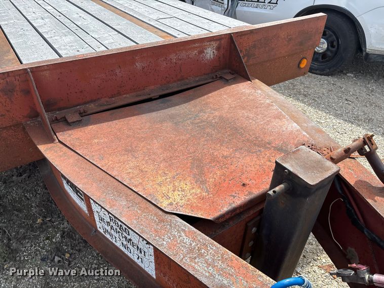 image for item DY0411 1995 Talbert equipment trailer