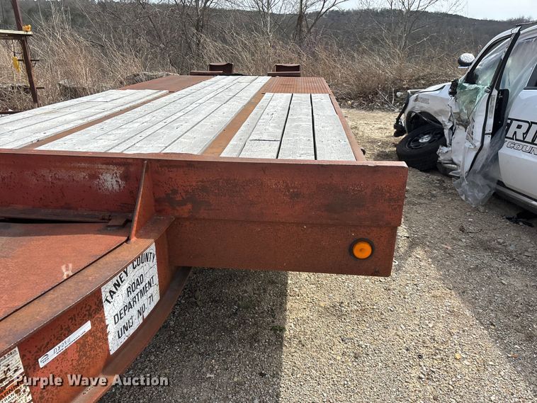 image for item DY0411 1995 Talbert equipment trailer