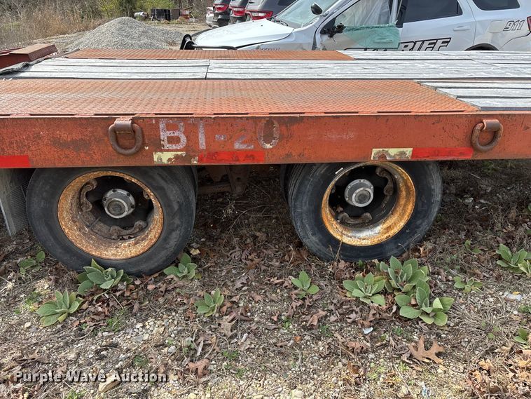 image for item DY0411 1995 Talbert equipment trailer