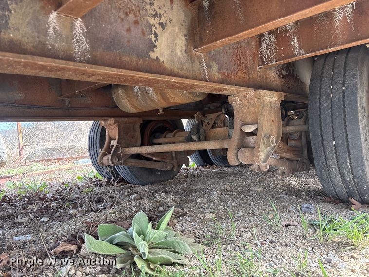 image for item DY0411 1995 Talbert equipment trailer