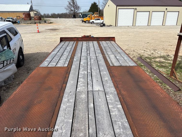 image for item DY0411 1995 Talbert equipment trailer