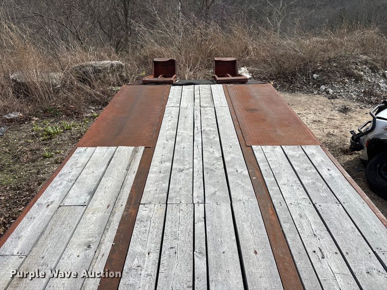 image for item DY0411 1995 Talbert equipment trailer