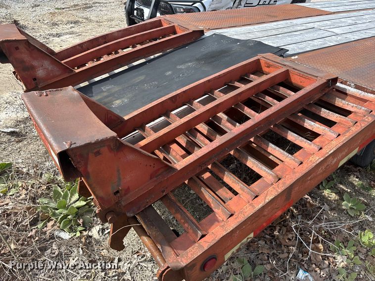 image for item DY0411 1995 Talbert equipment trailer