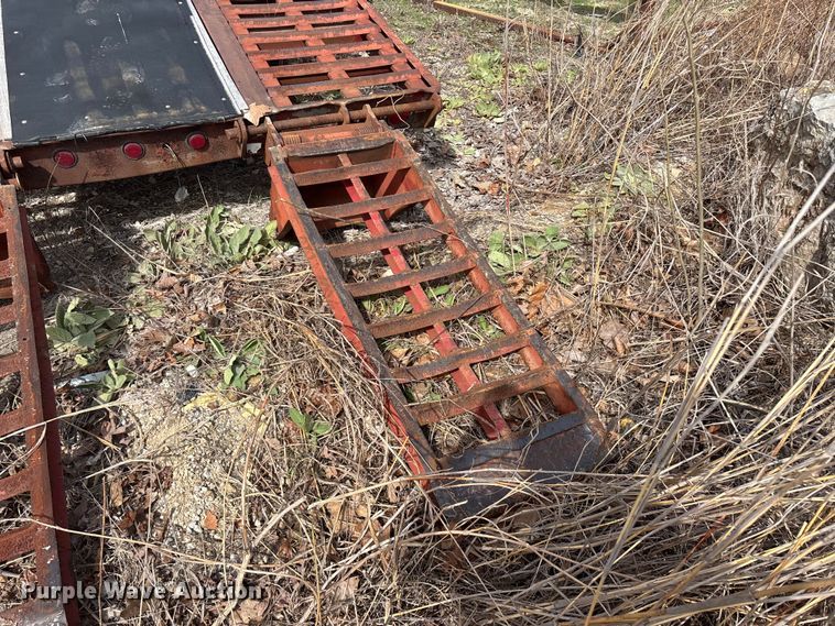 image for item DY0411 1995 Talbert equipment trailer